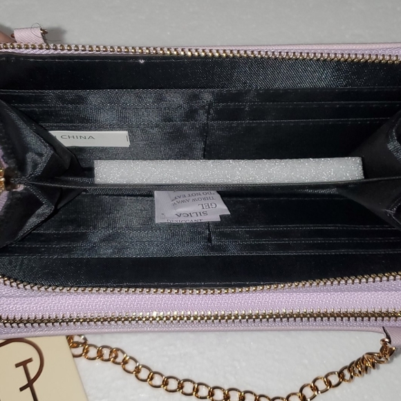 Perfect Image Crossbody Wallet - Picture 4 of 5